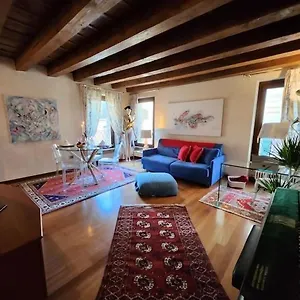 Juliets Bed Art Verona